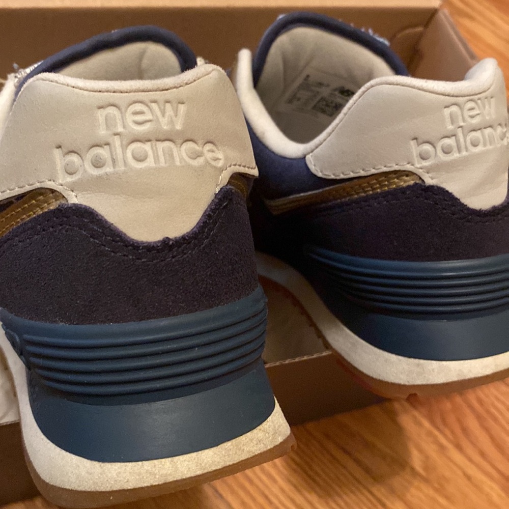 New Balance - Picture 4 of 12